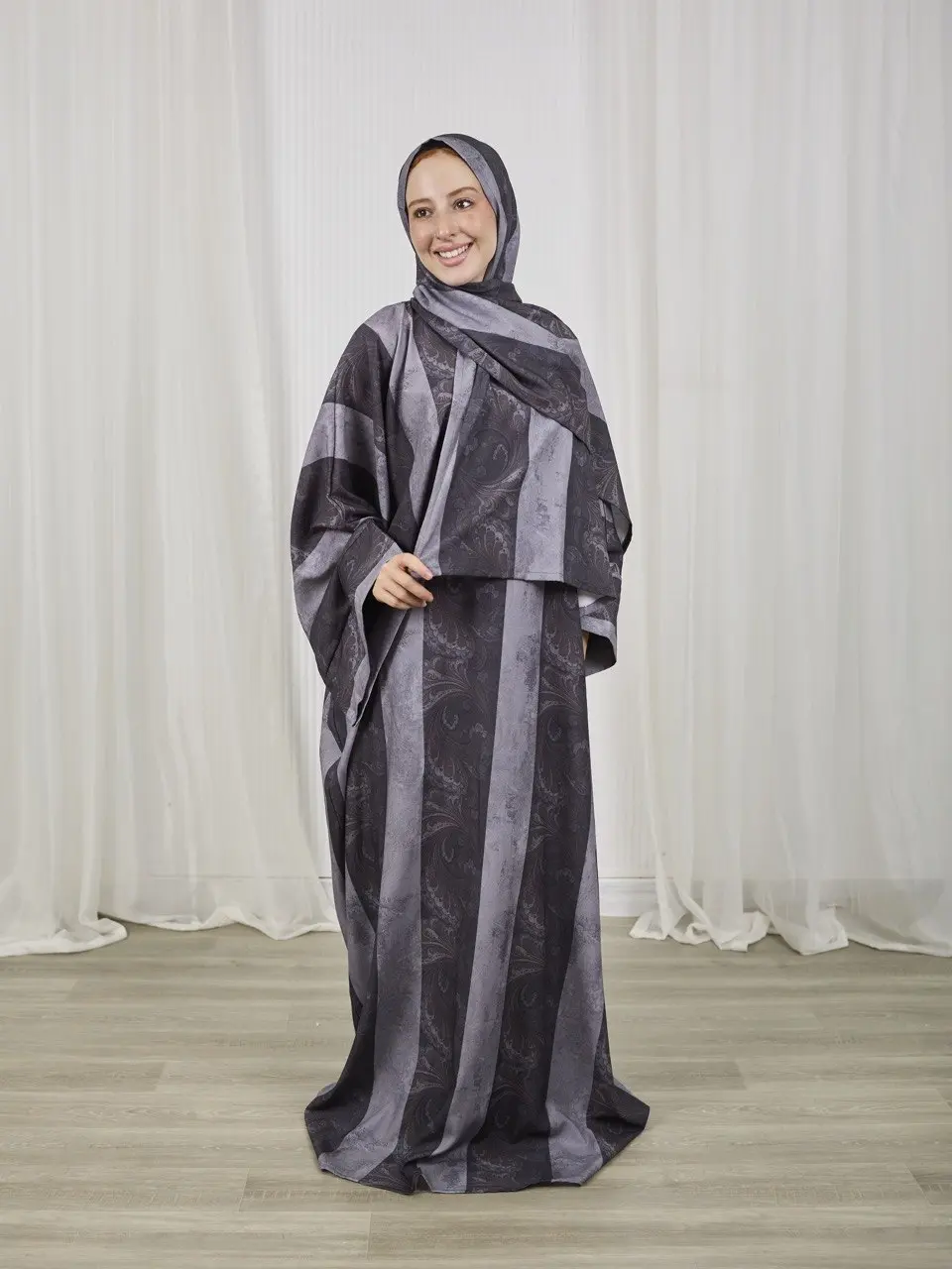 5796560946305109769 grey&black