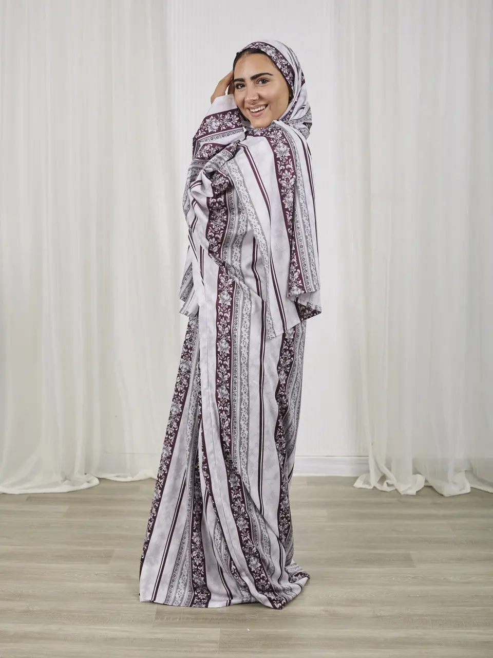 5796560946305109781 vertical striped pattern