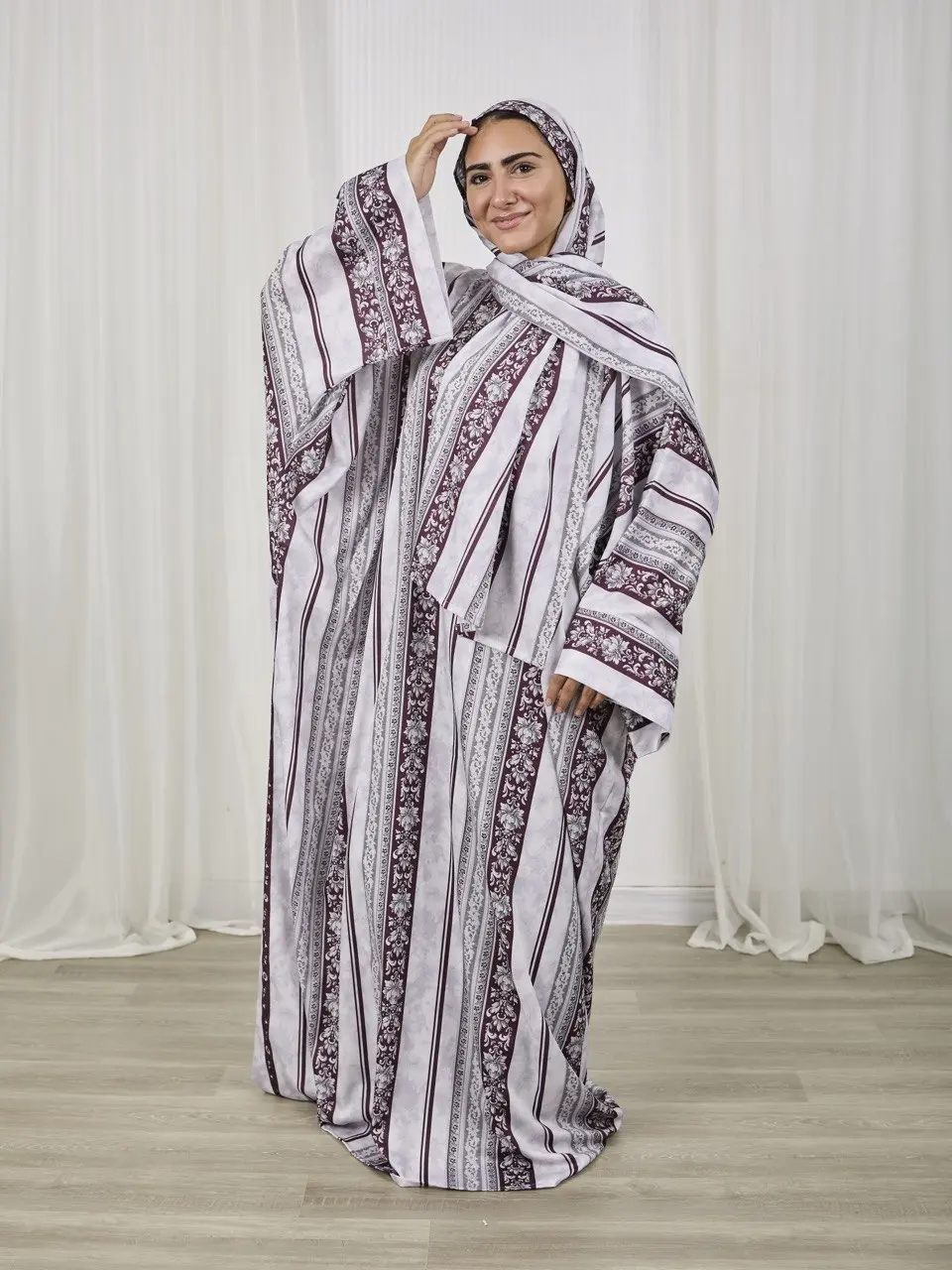 5796560946305109785 vertical striped pattern