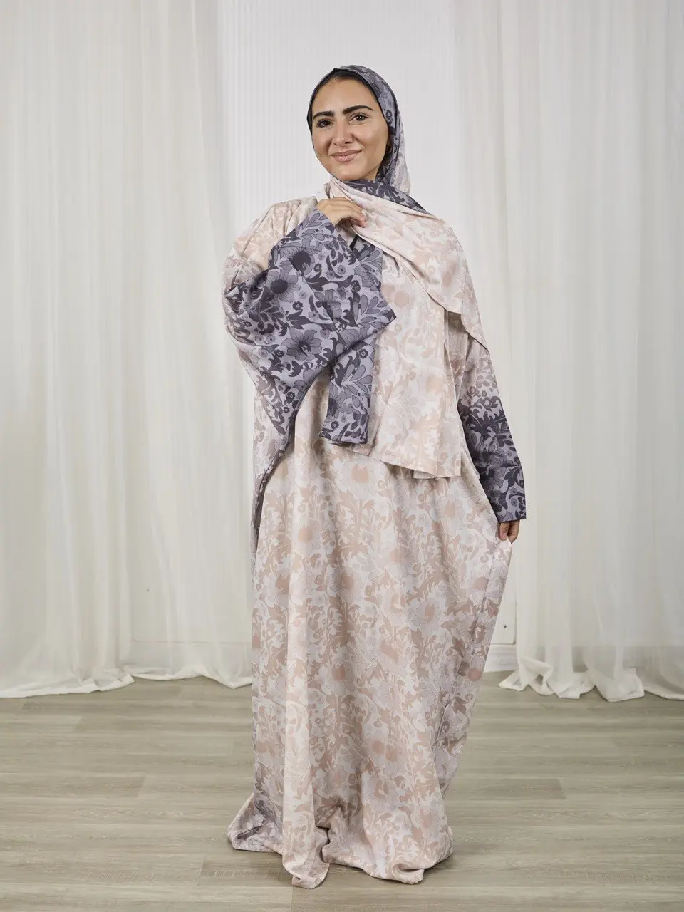 5796560946305109796 Taupe baroque