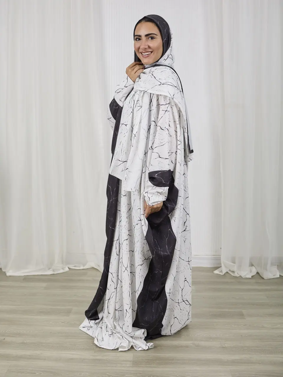 5796560946305109819 Marble white
