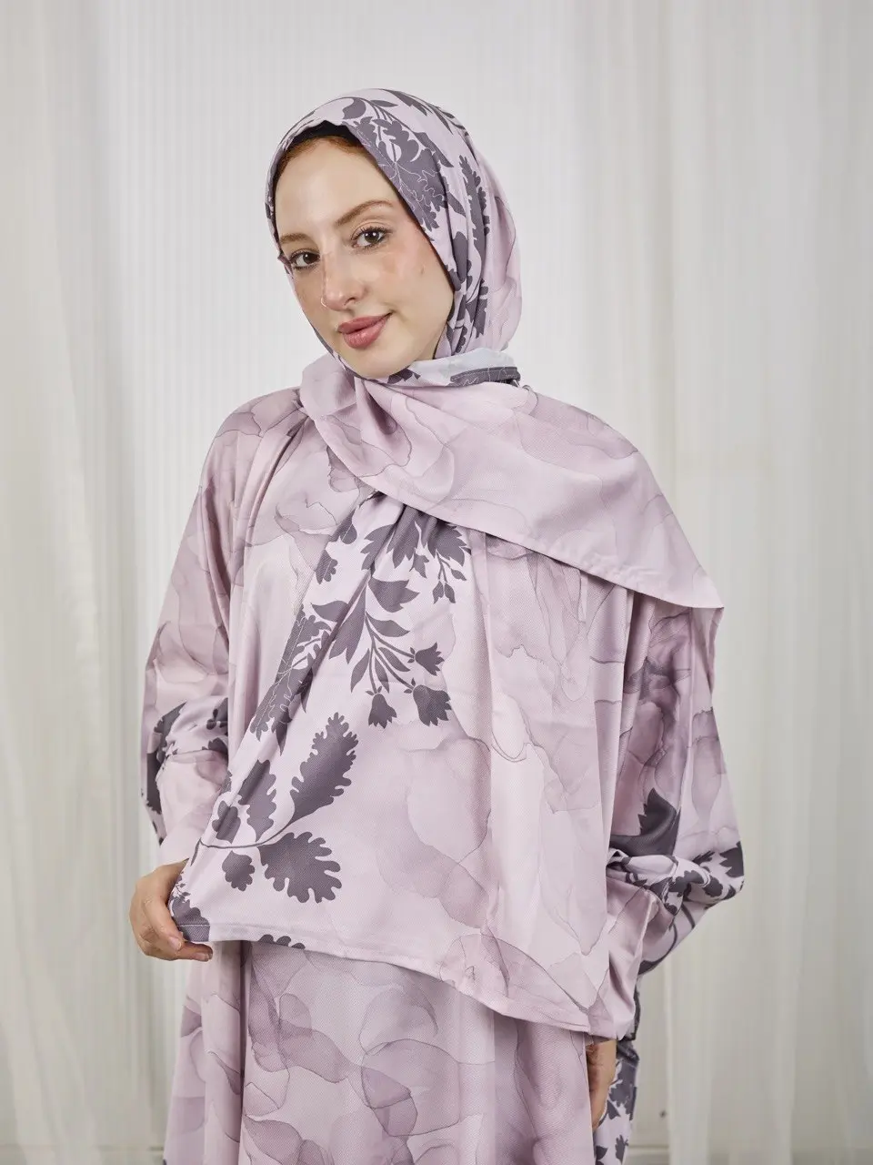 5796560946305109838 Dusty Pink Floral