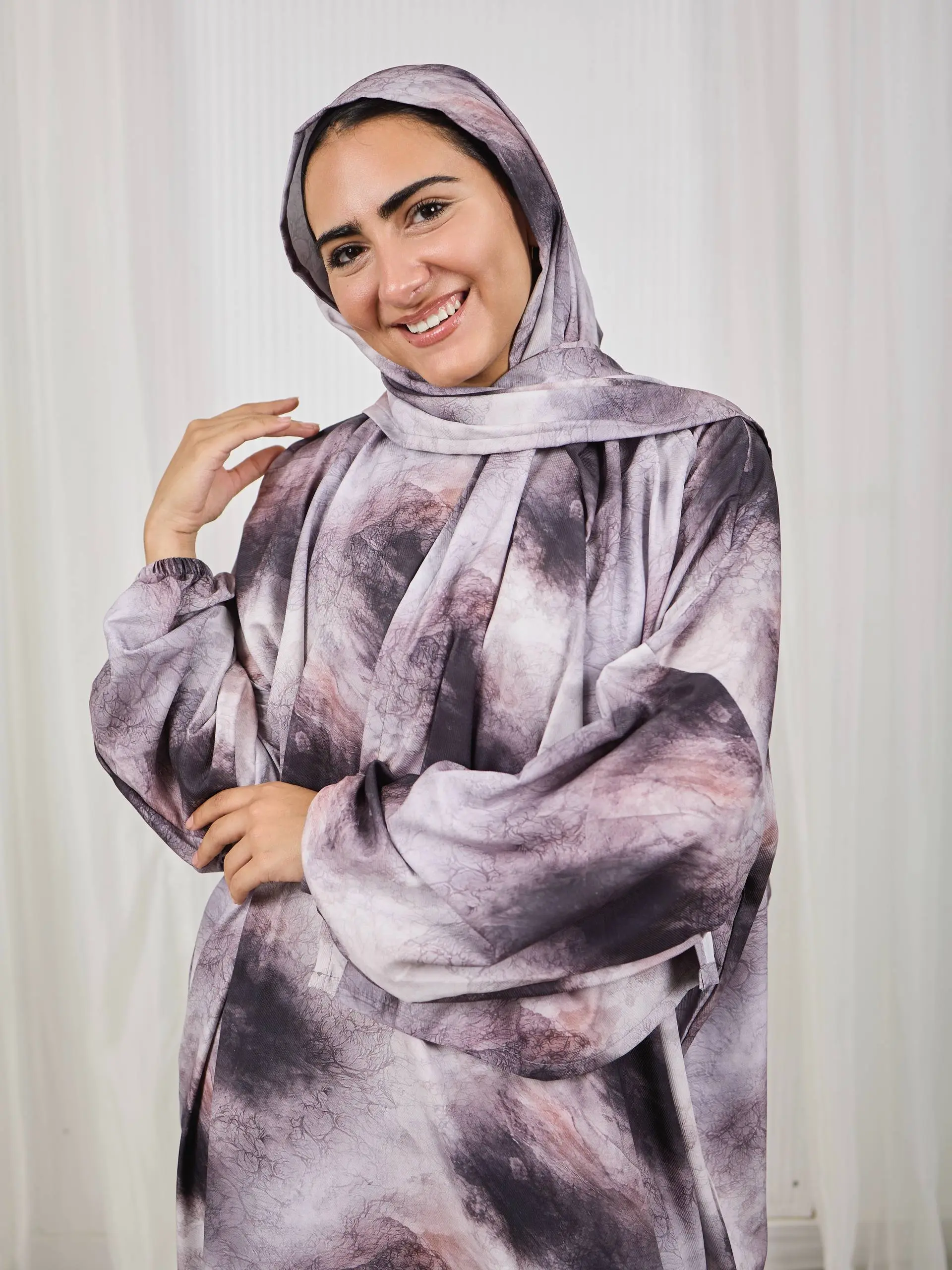 5796560946305109928 فحمي سحابي