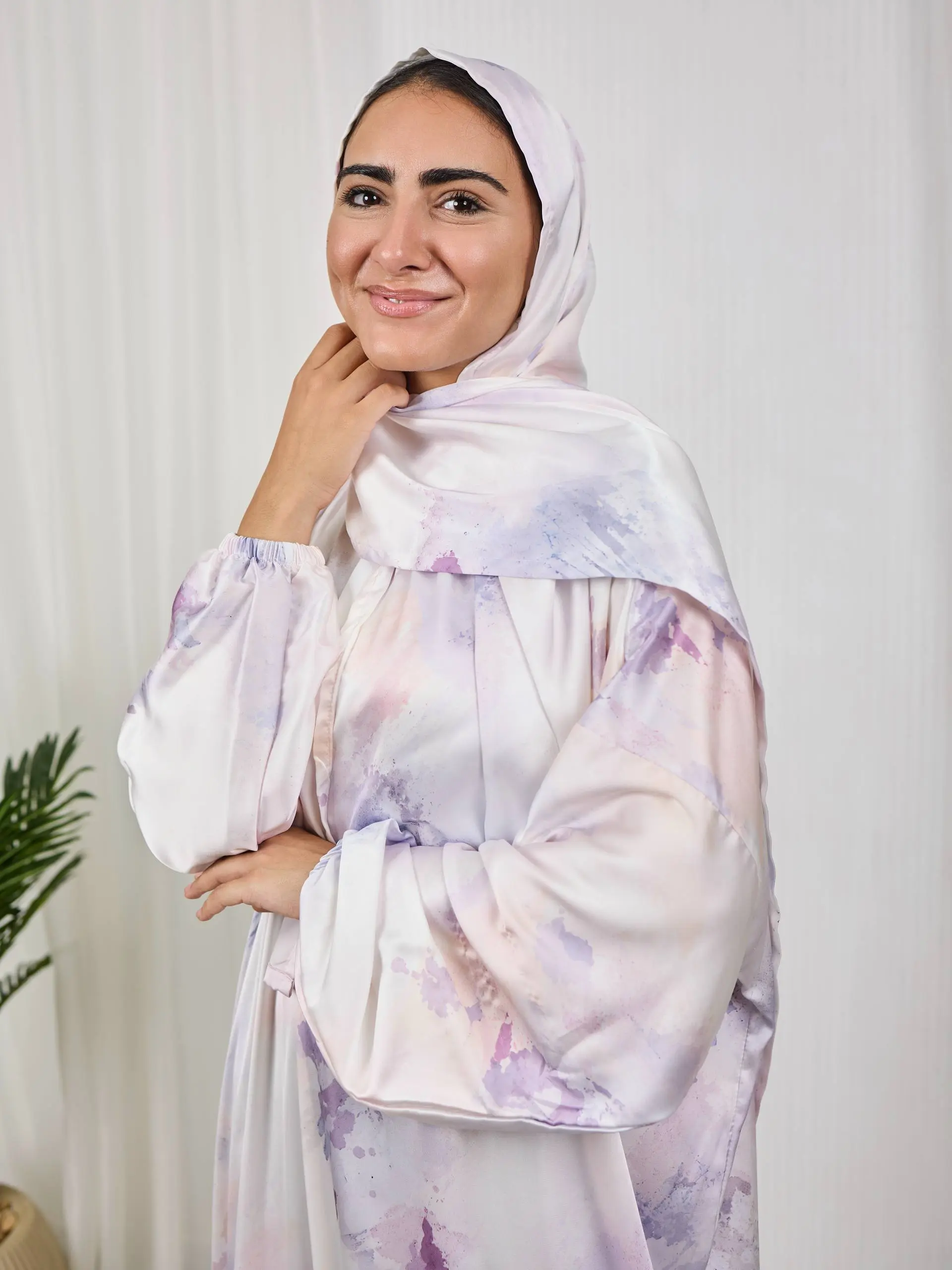 5800787602146266886 اوف وايت لافندر