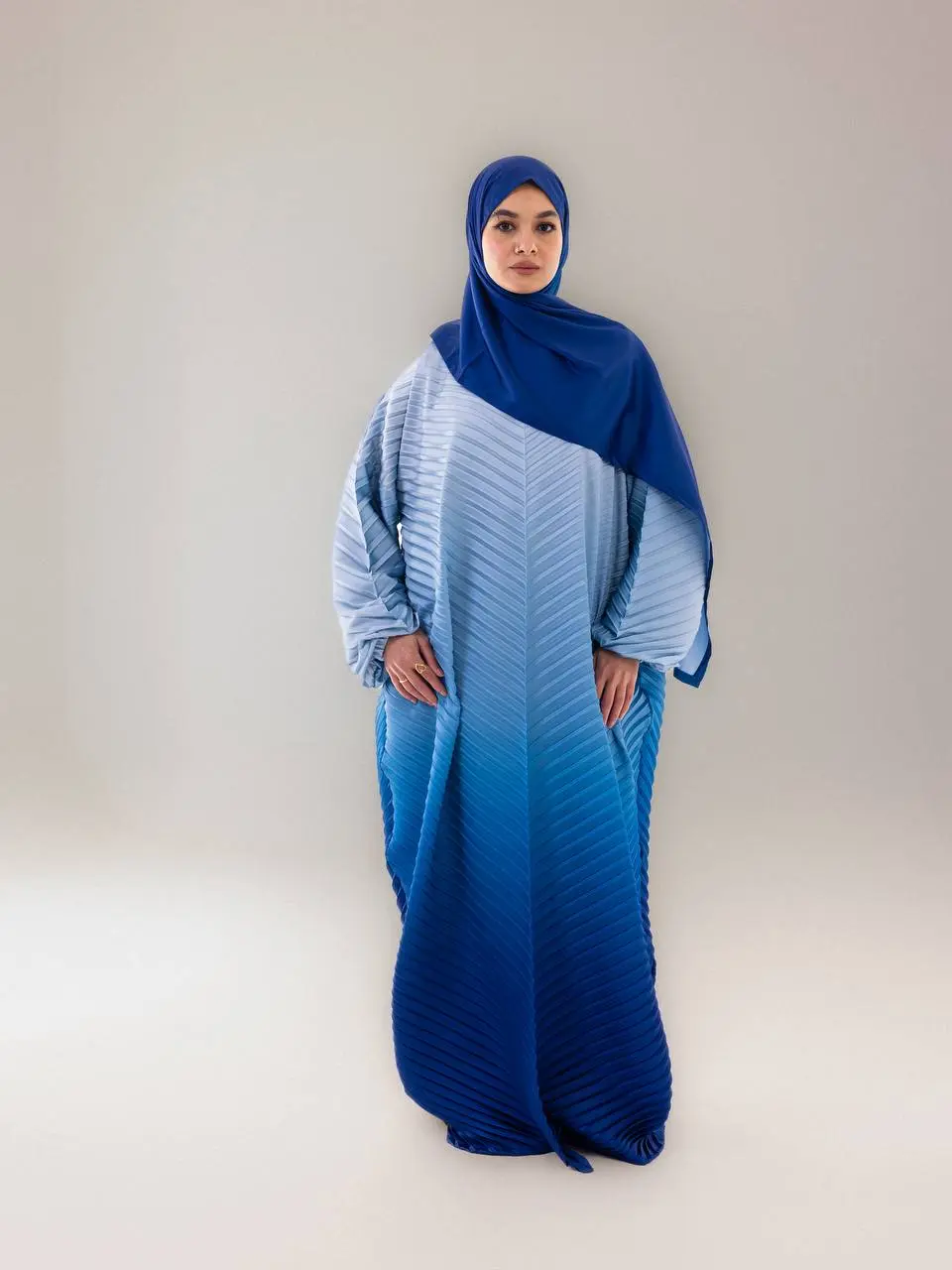 5823449795220148243 Blue Gradient