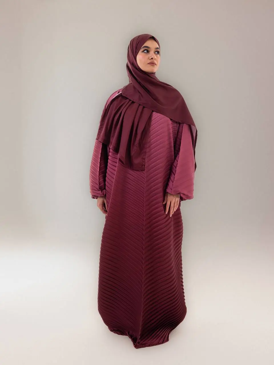 5823449795220148246 Burgundy Gradient