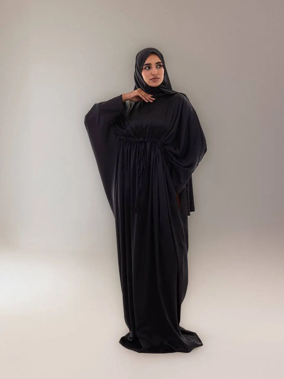 5832268423935758452 Black