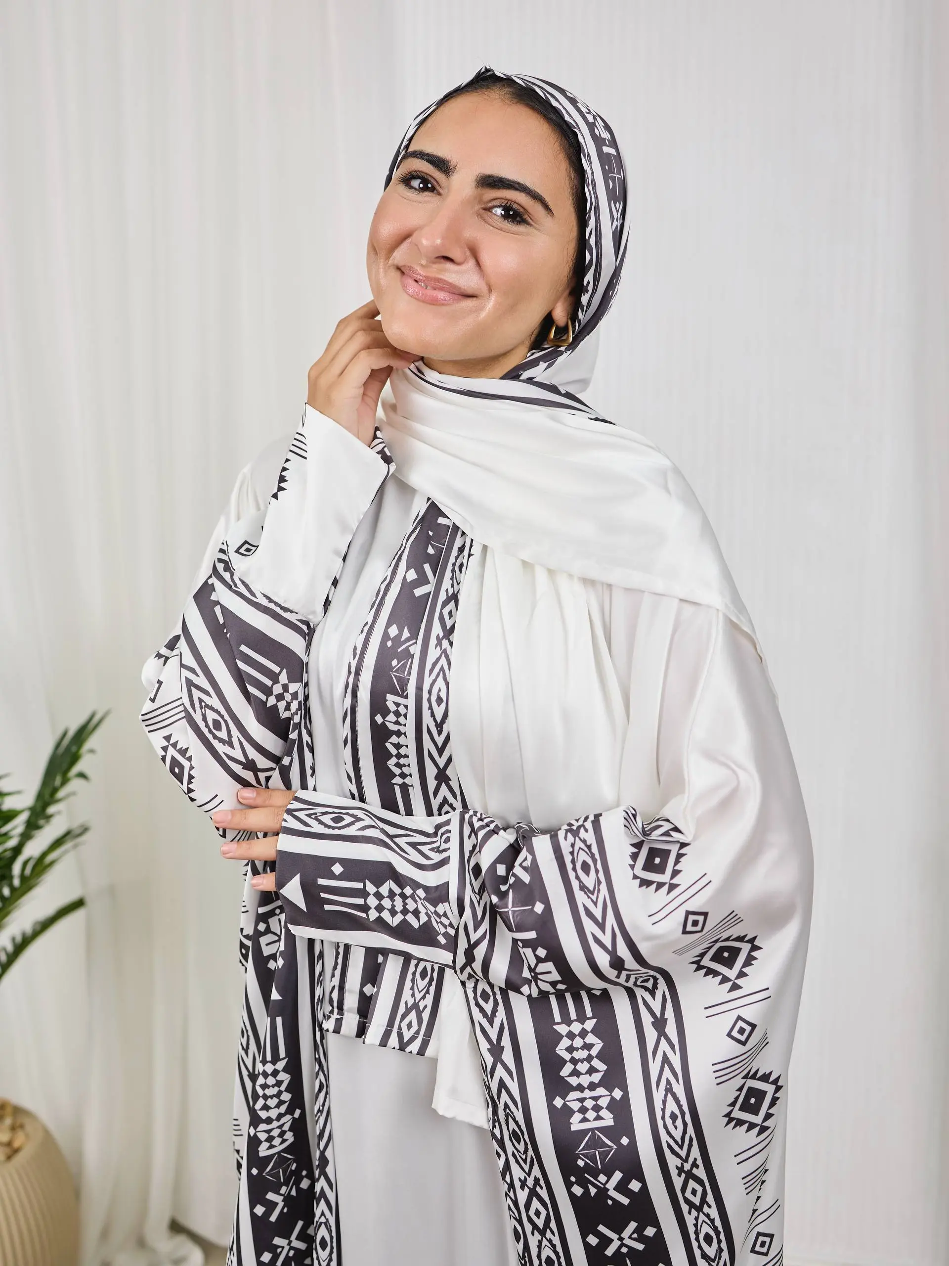 ابيض هندسي (2) ابيض هندسي